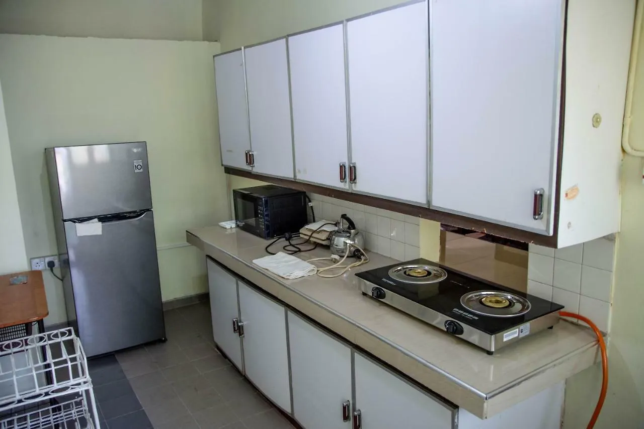 Tenora Apartment كاندي 0*,